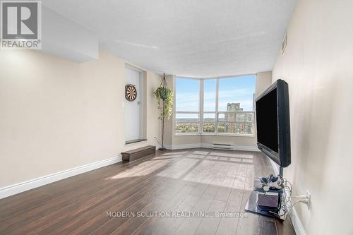 1504 - 250 Webb Drive, Mississauga, ON - Indoor Photo Showing Other Room