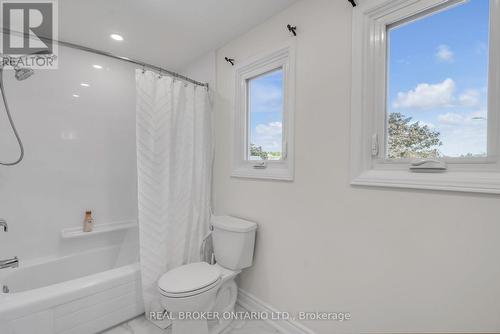 20 Rawling Crescent, Brampton, ON - Indoor Photo Showing Bathroom