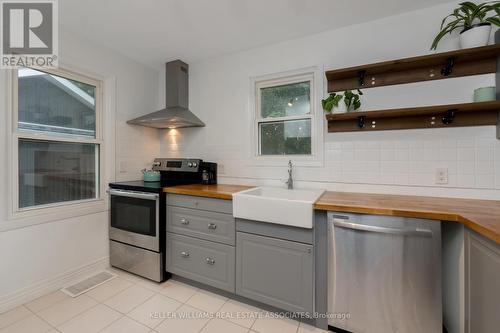 36 Raylawn Crescent, Halton Hills, ON - Indoor Photo Showing Kitchen