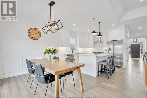 399 Brunmar, Lakeshore, ON - Indoor Photo Showing Dining Room