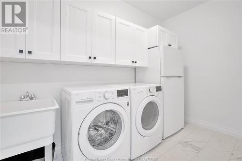 399 Brunmar, Lakeshore, ON - Indoor Photo Showing Laundry Room