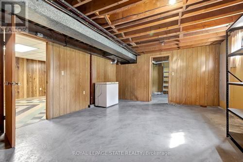 812 Tenth Avenue, Hamilton, ON - Indoor Photo Showing Basement