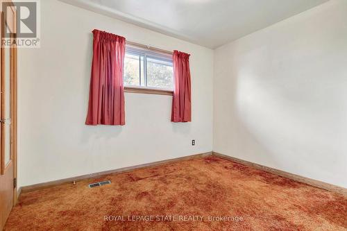 812 Tenth Avenue, Hamilton, ON - Indoor Photo Showing Other Room