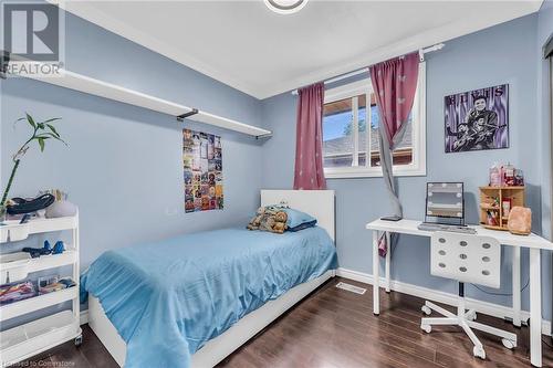 12 Mcnab Place, Caledonia, ON - Indoor Photo Showing Bedroom