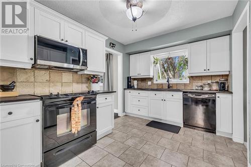 12 Mcnab Place, Caledonia, ON - Indoor Photo Showing Kitchen