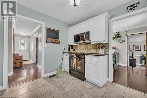 12 Mcnab Place, Caledonia, ON - Indoor Photo Showing Kitchen