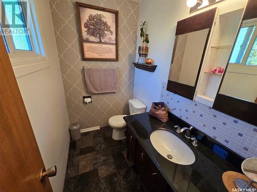 105 Howell Avenue, Saskatoon, SK - Indoor Photo Showing Bathroom