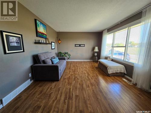 105 Howell Avenue, Saskatoon, SK - Indoor