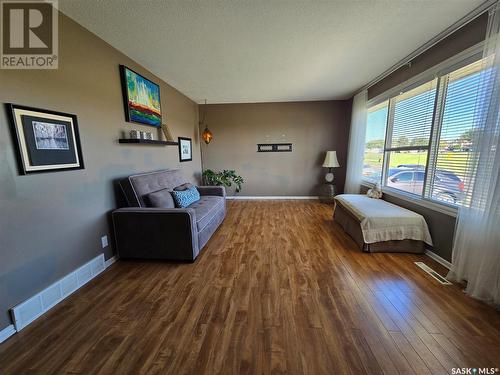 105 Howell Avenue, Saskatoon, SK - Indoor