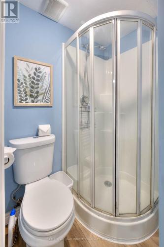 258 Keewatin Avenue, Kitchener, ON - Indoor Photo Showing Bathroom