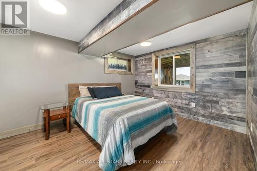 283 Snug Harbour Road, Kawartha Lakes, ON - Indoor Photo Showing Bedroom