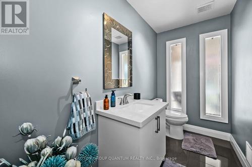 4364 Palisades Lane, Mississauga, ON - Indoor Photo Showing Bathroom