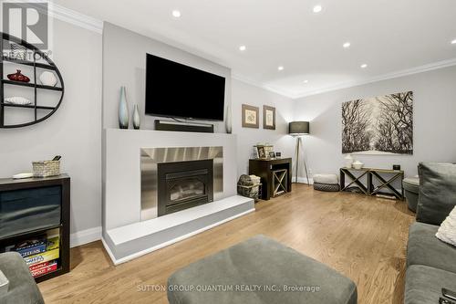 4364 Palisades Lane, Mississauga, ON - Indoor Photo Showing Living Room With Fireplace