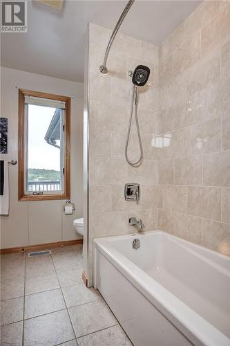 1189 Leedale Avenue, Greater Sudbury, ON - Indoor Photo Showing Bathroom