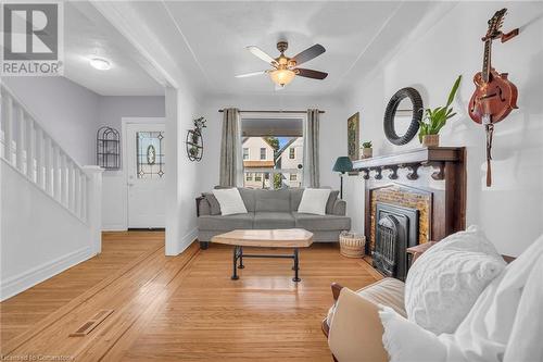 10 Roxborough Avenue, Hamilton, ON - Indoor Photo Showing Living Room With Fireplace