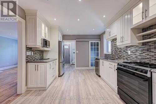 14 Crescentwood Road, Toronto, ON - Indoor Photo Showing Kitchen With Upgraded Kitchen