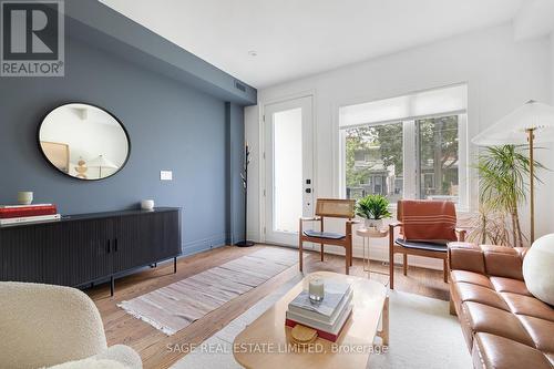 152 Rhodes Avenue, Toronto, ON - Indoor Photo Showing Living Room