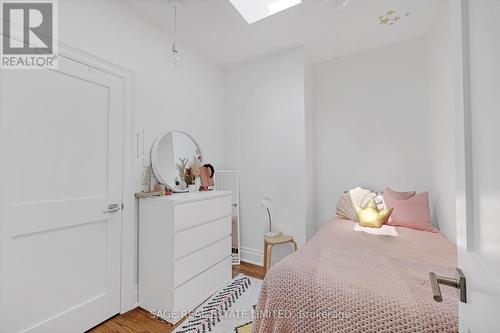 152 Rhodes Avenue, Toronto, ON - Indoor Photo Showing Bedroom