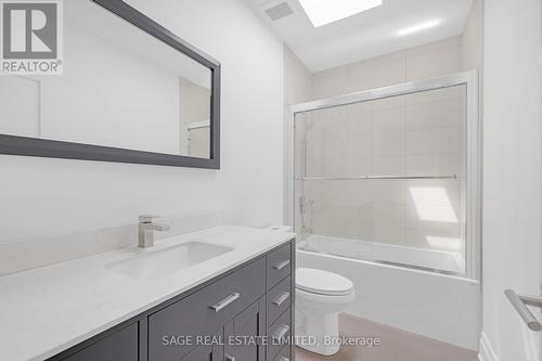 152 Rhodes Avenue, Toronto, ON - Indoor Photo Showing Bathroom