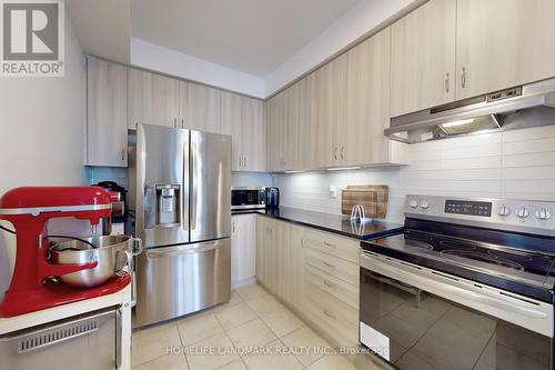 51 Frederick Wilson Avenue, Markham, ON - Indoor Photo Showing Kitchen With Stainless Steel Kitchen