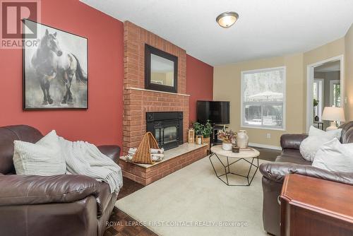 224 Livingstone Street W, Barrie, ON - Indoor Photo Showing Living Room With Fireplace