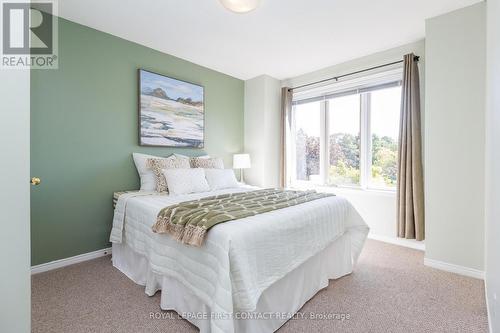 224 Livingstone Street W, Barrie, ON - Indoor Photo Showing Bedroom