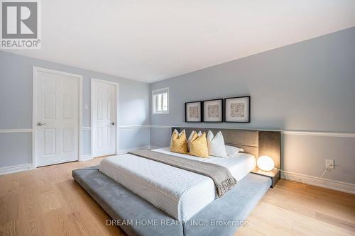 4152 Wheelwright Crescent, Mississauga, ON - Indoor Photo Showing Bedroom