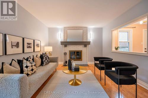 4152 Wheelwright Crescent, Mississauga, ON - Indoor Photo Showing Living Room With Fireplace