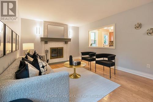 4152 Wheelwright Crescent, Mississauga, ON - Indoor Photo Showing Living Room With Fireplace