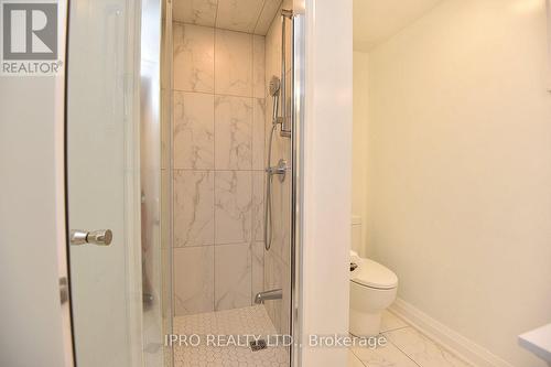 1420 Chalice Crescent, Mississauga, ON - Indoor Photo Showing Bathroom