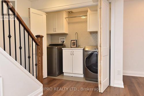 1420 Chalice Crescent, Mississauga, ON - Indoor Photo Showing Laundry Room