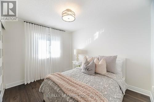 37 Furrows End, Brampton, ON - Indoor Photo Showing Bedroom