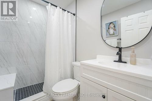 37 Furrows End, Brampton, ON - Indoor Photo Showing Bathroom