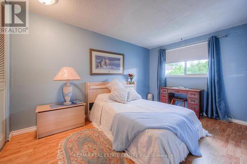 14 Lewis Crescent, Kitchener, ON - Indoor Photo Showing Bedroom