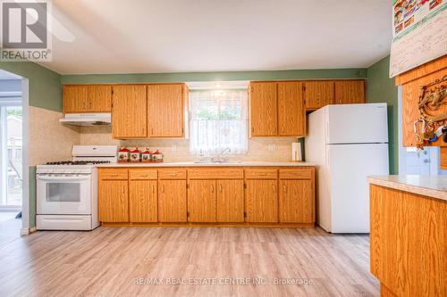 14 Lewis Crescent, Kitchener, ON - Indoor Photo Showing Kitchen With Double Sink