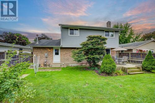 14 Lewis Crescent, Kitchener, ON - Outdoor