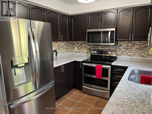 23 Studebaker Trail, Brampton, ON - Indoor Photo Showing Kitchen With Double Sink With Upgraded Kitchen