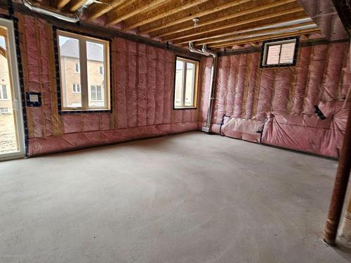 150 Rowe St, Bradford West Gwillimbury, ON - Indoor Photo Showing Basement