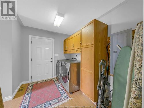 16925 Lakeshore Road 303, Lakeshore, ON - Indoor Photo Showing Laundry Room