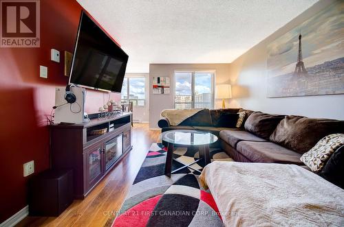 Living Room - 804 - 76 Base Line Road W, London, ON - Indoor Photo Showing Living Room