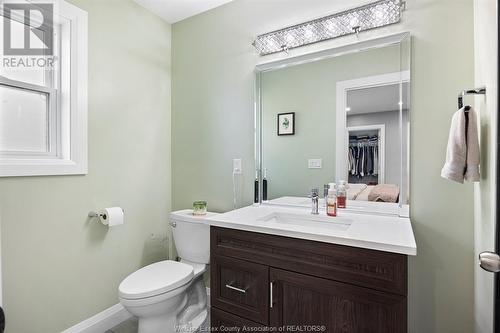 1618 Jefferson, Windsor, ON - Indoor Photo Showing Bathroom