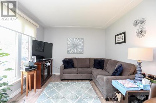 217 Manitoulin Drive, London, ON - Indoor Photo Showing Living Room