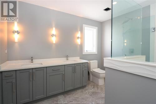 4414 Belmont, Comber, ON - Indoor Photo Showing Bathroom