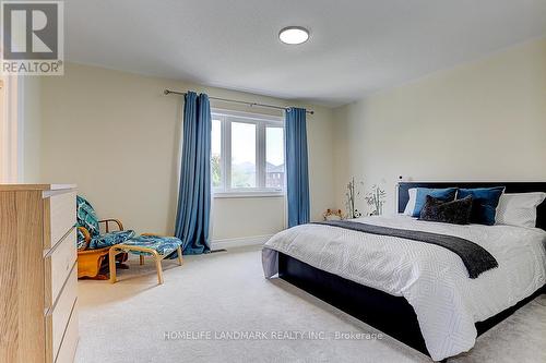 166 Sutherland Avenue, Bradford West Gwillimbury, ON - Indoor Photo Showing Bedroom