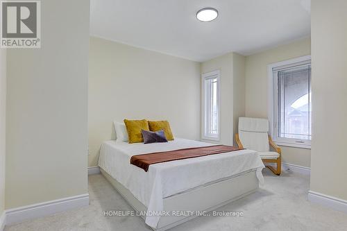 166 Sutherland Avenue, Bradford West Gwillimbury, ON - Indoor Photo Showing Bedroom