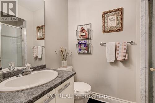 13 Balmoral Avenue, Toronto, ON - Indoor Photo Showing Bathroom