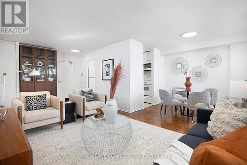 507 - 541 Blackthorn Avenue, Toronto, ON - Indoor Photo Showing Living Room