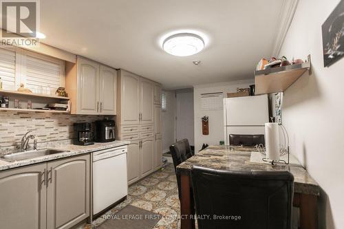 371 Tallwood Drive, Orillia, ON - Indoor Photo Showing Kitchen