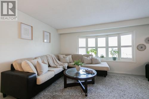 371 Tallwood Drive, Orillia, ON - Indoor Photo Showing Living Room