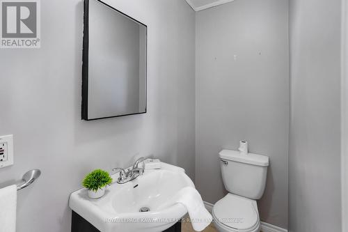 49 Weldon Road, Kawartha Lakes (Lindsay), ON - Indoor Photo Showing Bathroom